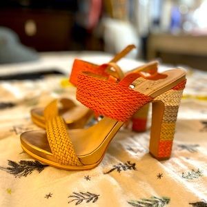 Vince Camuto sandals 👡